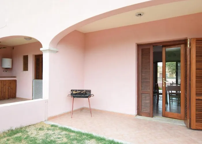 2 Bedroom Stunning In Straulas 別荘 *